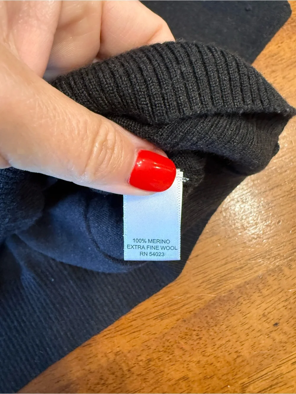 Banana Republic Charcoal brown Extra Fine Merino Wool V-Neck Sweater L 100% wool